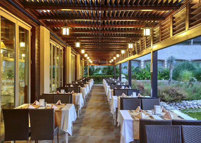 Sunis Kumkoey Beach Resort Hotel & Spa Side